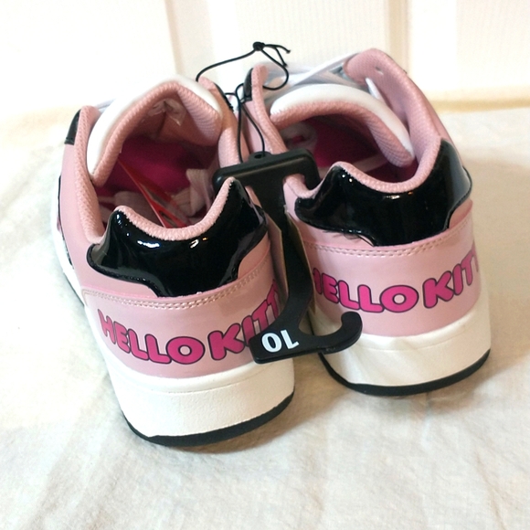NWT Hello Kitty size 10 ladies sneakers, tennis shoes. Final Price Drop (F) - Picture 6 of 6